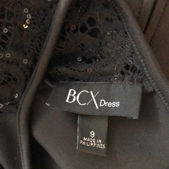 NWT black body-con dress with lace sleeves 🖤 - Picture 5 of 6